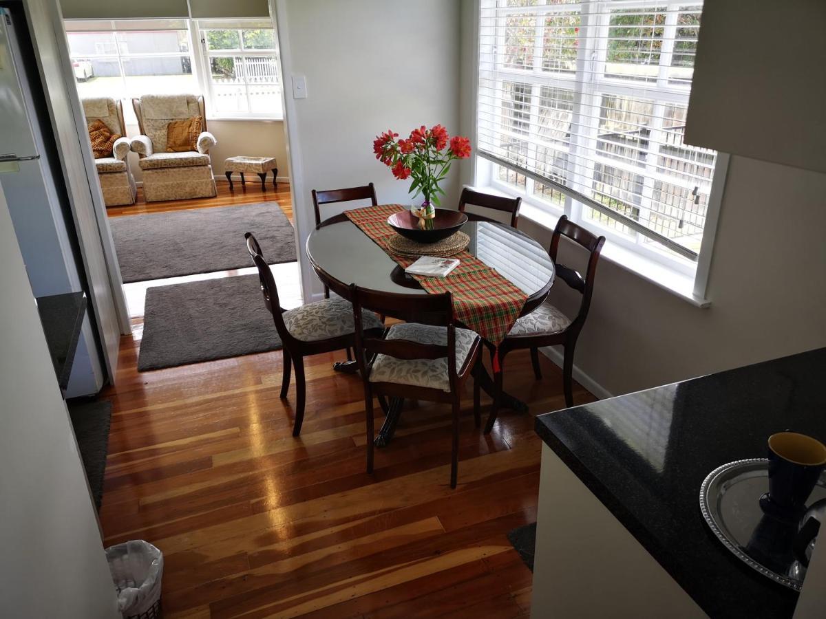 Cheerful 4 Bedroom Holiday Home Rotorua Dış mekan fotoğraf