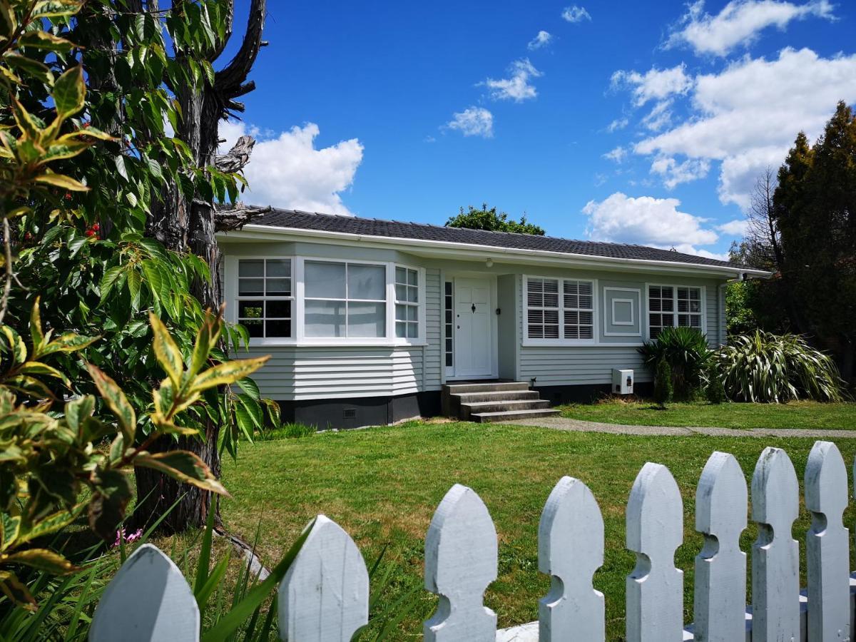 Cheerful 4 Bedroom Holiday Home Rotorua Dış mekan fotoğraf