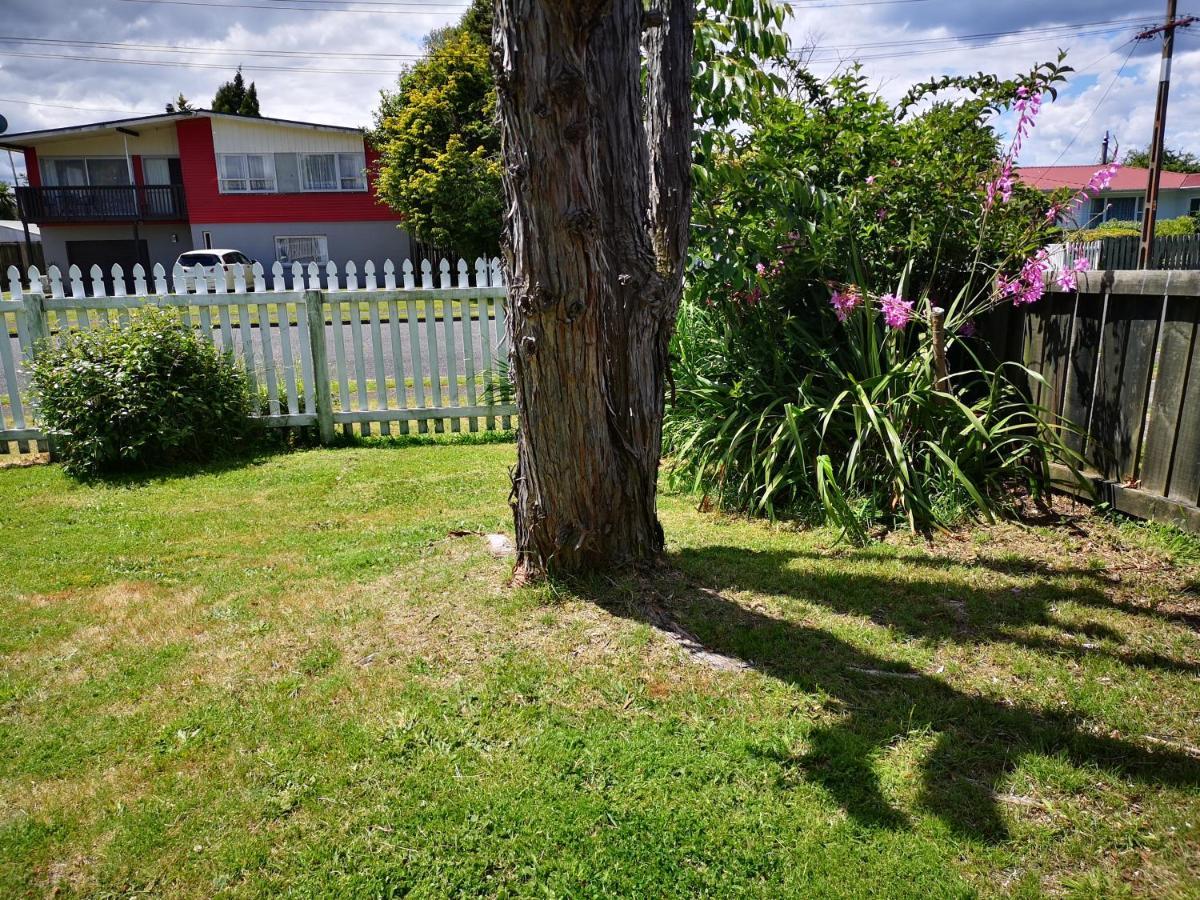 Cheerful 4 Bedroom Holiday Home Rotorua Dış mekan fotoğraf